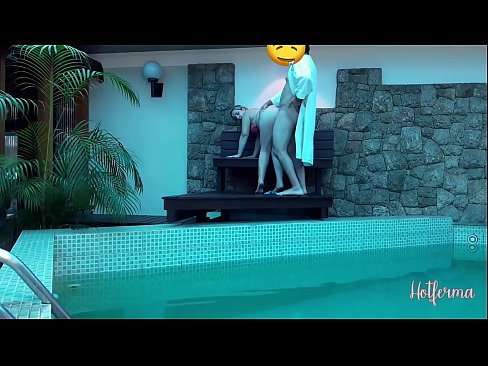 ❤️ Šéf pozve slúžku k bazénu, ale neodolala horúcemu ❤ Super sex na sk.hotpornphotos.ru